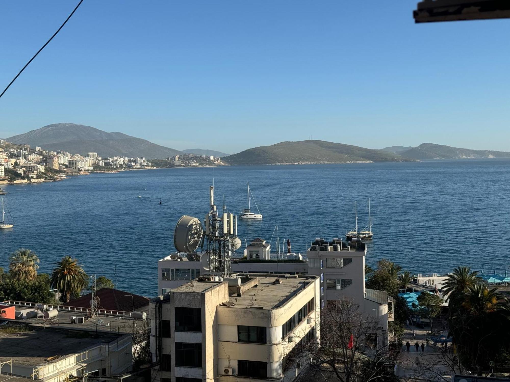 Comfort 1 Apartment Sarandë エクステリア 写真