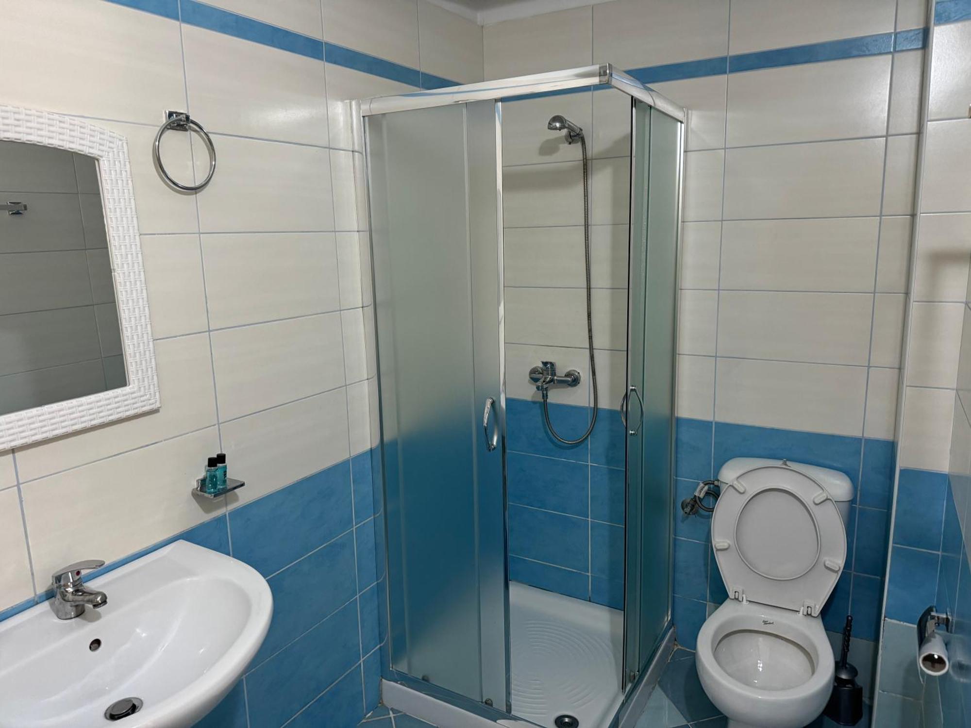 Comfort 1 Apartment Sarandë エクステリア 写真